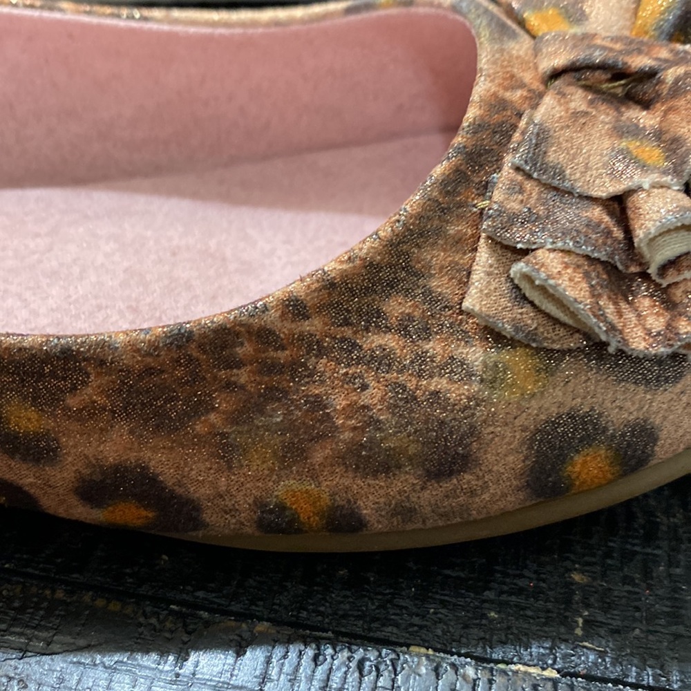 CL Laundry Size 9.5M “Go Ahead” Animal Print Shoes! - Picture 5 of 7